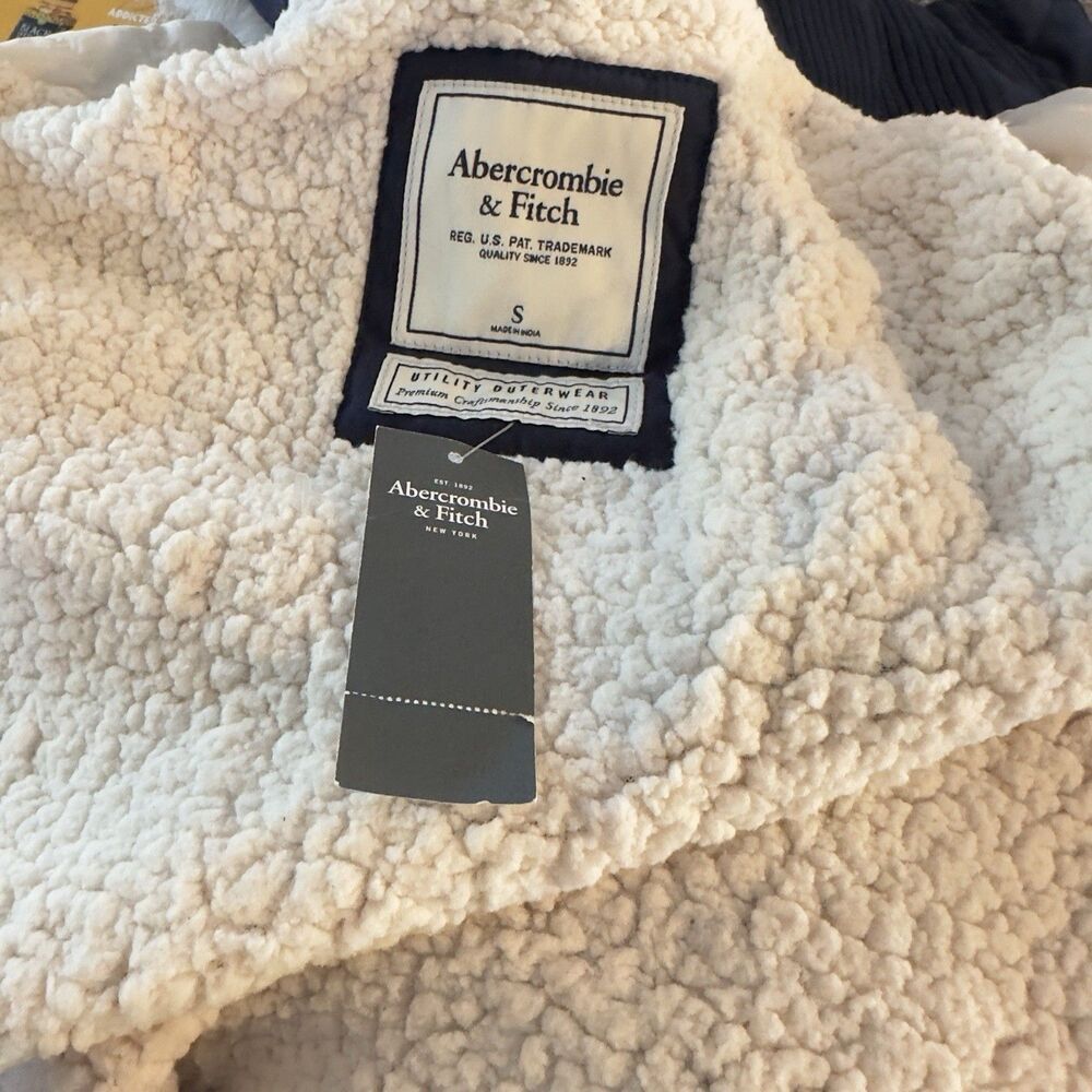 Y2K Abercrombie and Fitch NWT Military Style Jacket S Vintage Fur Trim . NWT ! - Picture 14 of 16